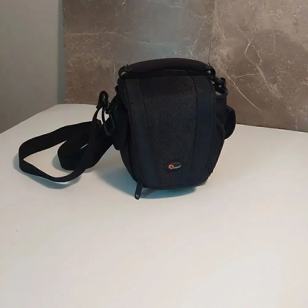 Lowepro Edit 100 Camera Bag Black w/Shoulder Strap